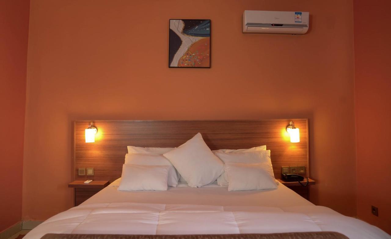 Dialali Hotel นูแอกชอต ภายนอก รูปภาพ